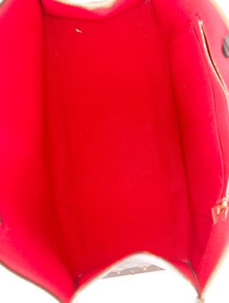 Louis Vuitton Monogram Giant OnTheGo GM