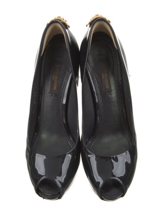 Louis Vuitton Patent Leather Pumps