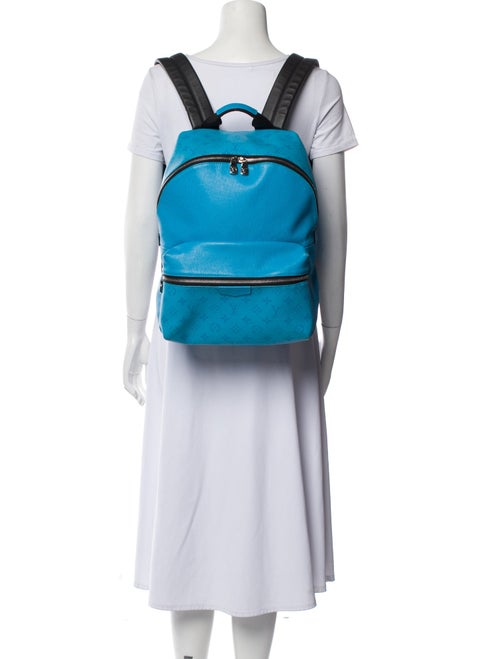 Louis Vuitton LV Monogram Discovery PM