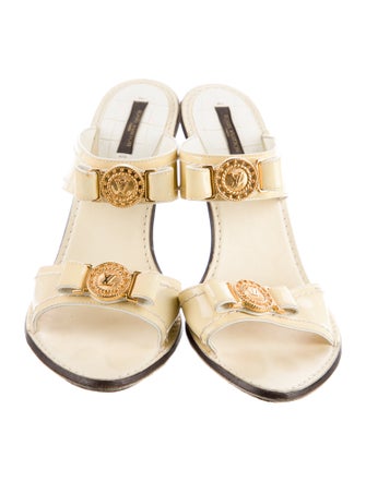 Louis Vuitton Patent Leather Bow Accents Slides