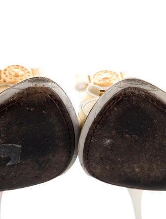 Louis Vuitton Patent Leather Bow Accents Slides