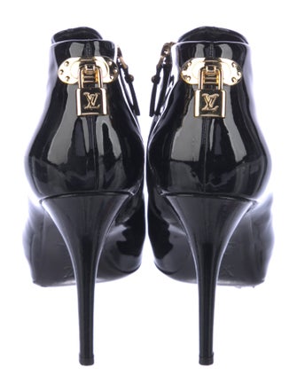 Louis Vuitton Patent Leather Leather Trim Embellishment Pumps
