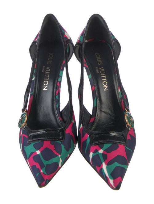 Louis Vuitton Satin Printed Pumps