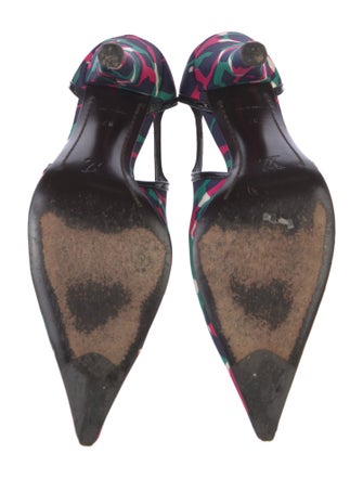 Louis Vuitton Satin Printed Pumps