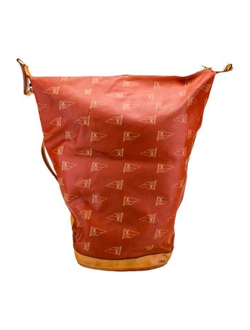 Louis Vuitton Weekenders Leather Messenger Bag