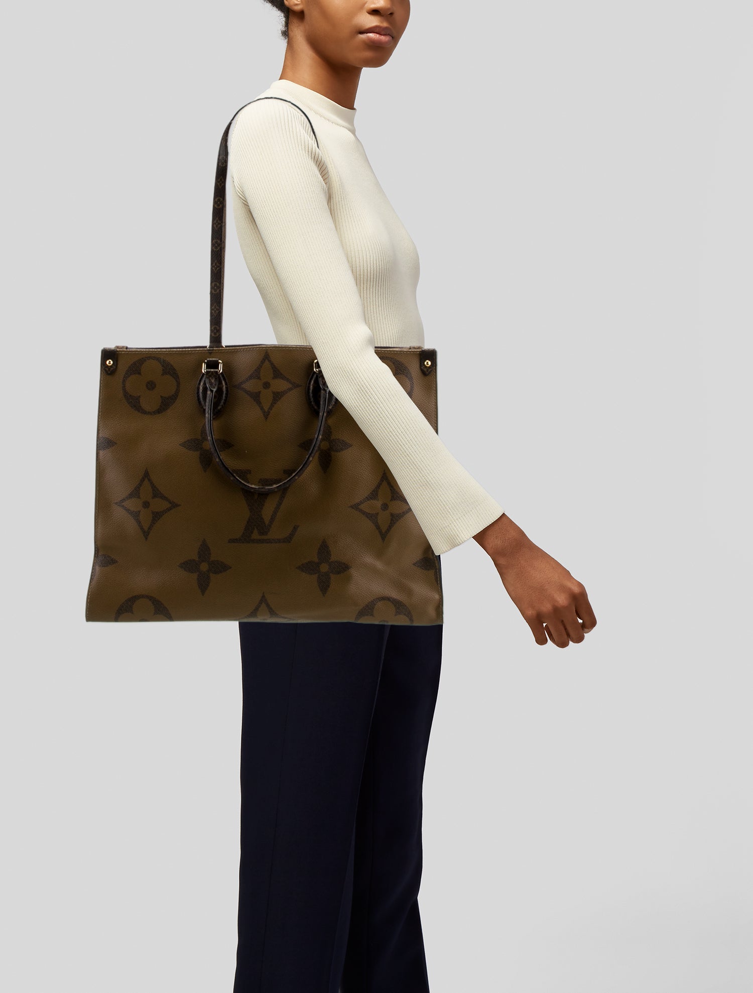 Louis Vuitton Monogram Giant OnTheGo GM