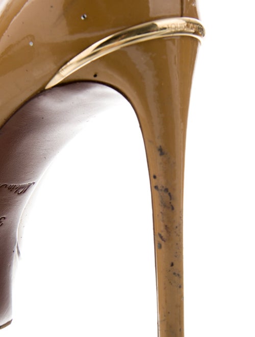 Louis Vuitton Patent Leather Pumps