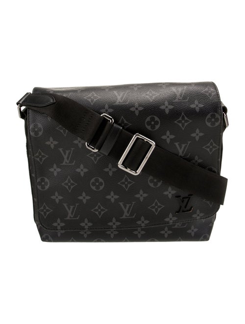 Louis Vuitton Monogram Eclipse District PM