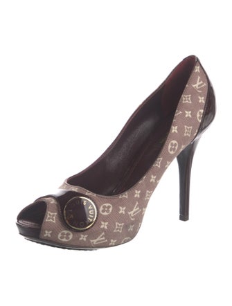 Louis Vuitton LV Monogram Canvas Pumps