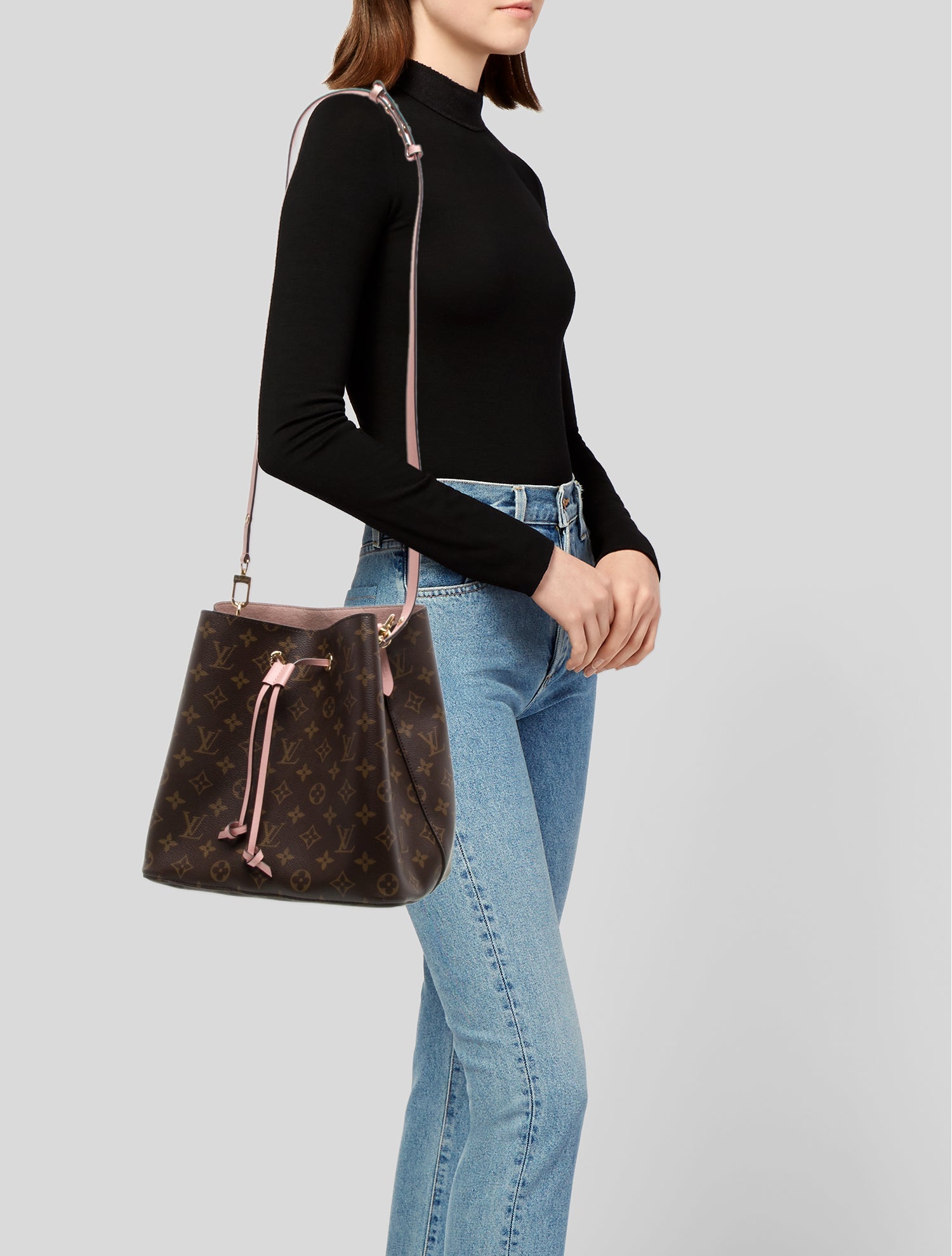 【CELINE】Celine Mailloon satiate bucket【ランク:Ａ】 Celine Bucket Bag: Refined Style