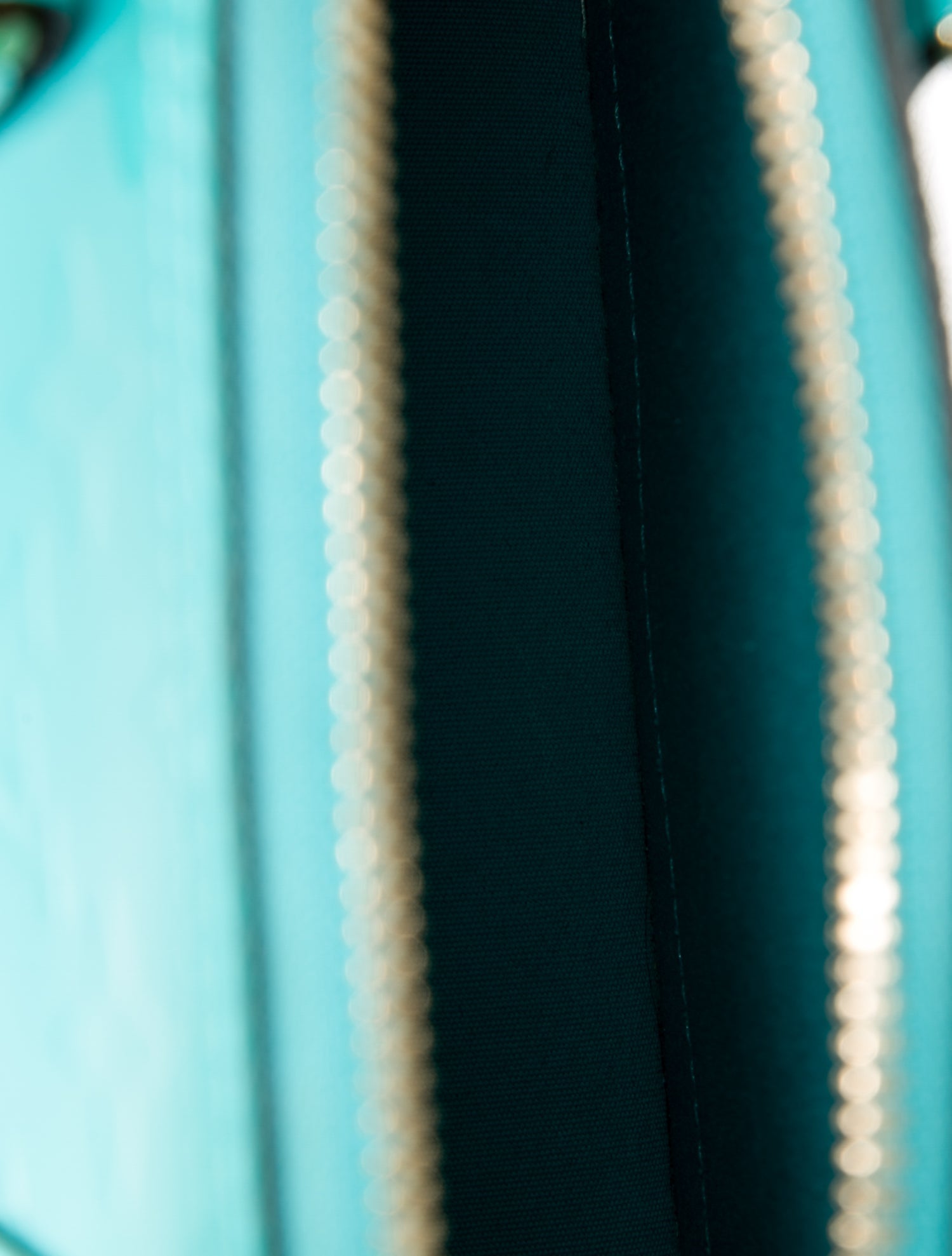 Louis Vuitton Monogram Vernis Alma BB