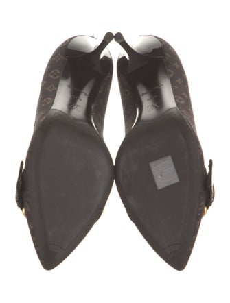 Louis Vuitton Monogram Pattern Canvas Pumps