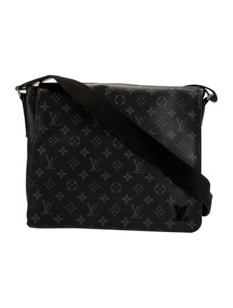 Louis Vuitton LV Monogram District MM