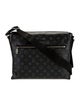 Louis Vuitton LV Monogram District MM