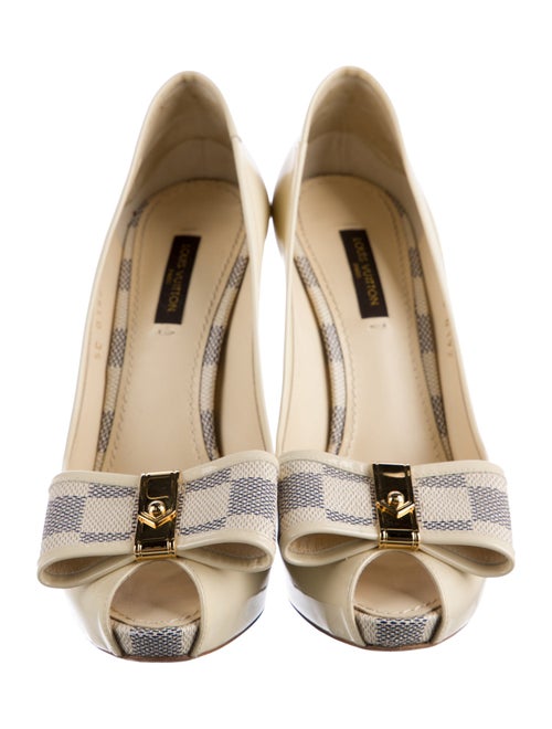 Louis Vuitton Damier Azur Pattern Patent Leather Pumps