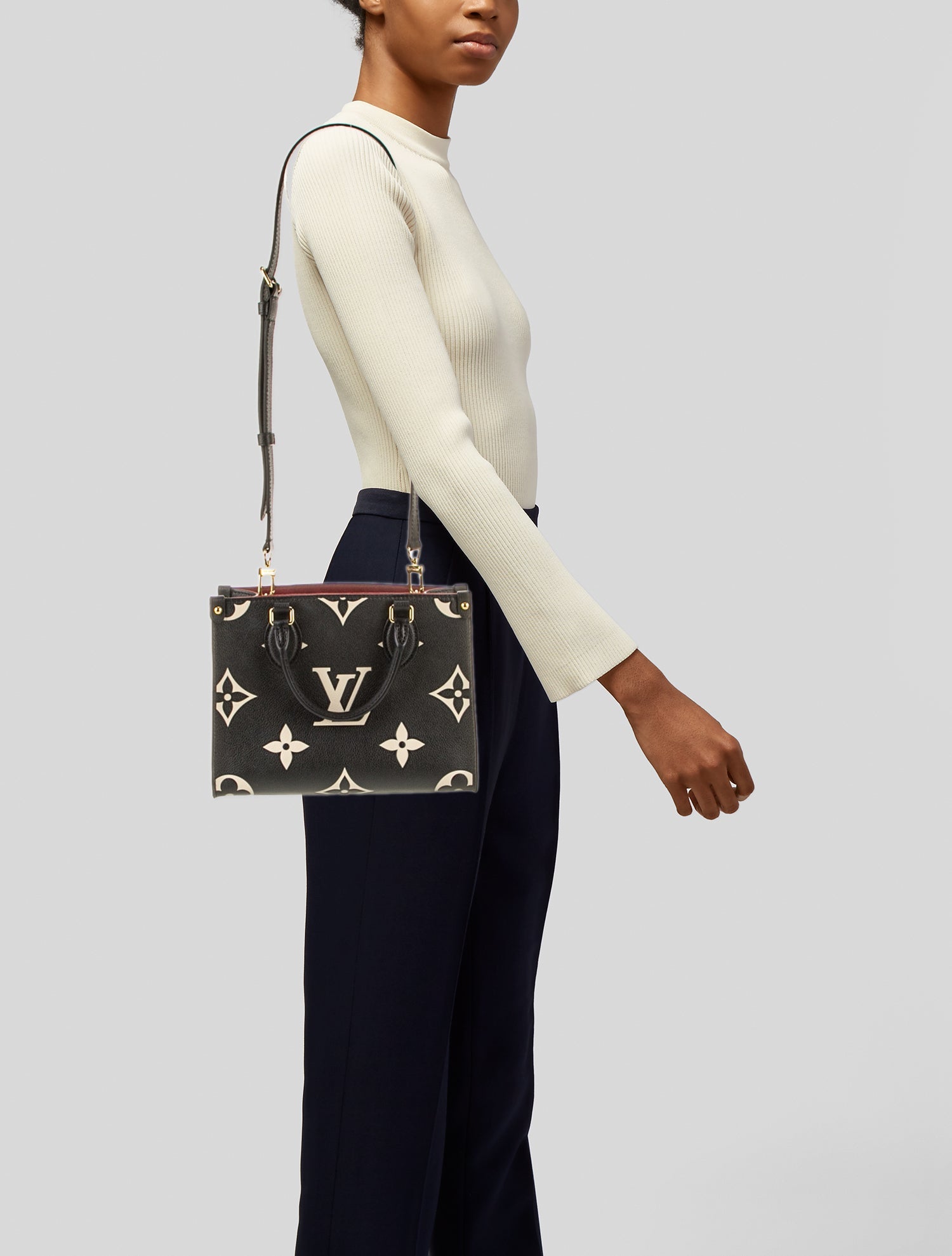 Louis Vuitton Monogram Giant OnTheGo