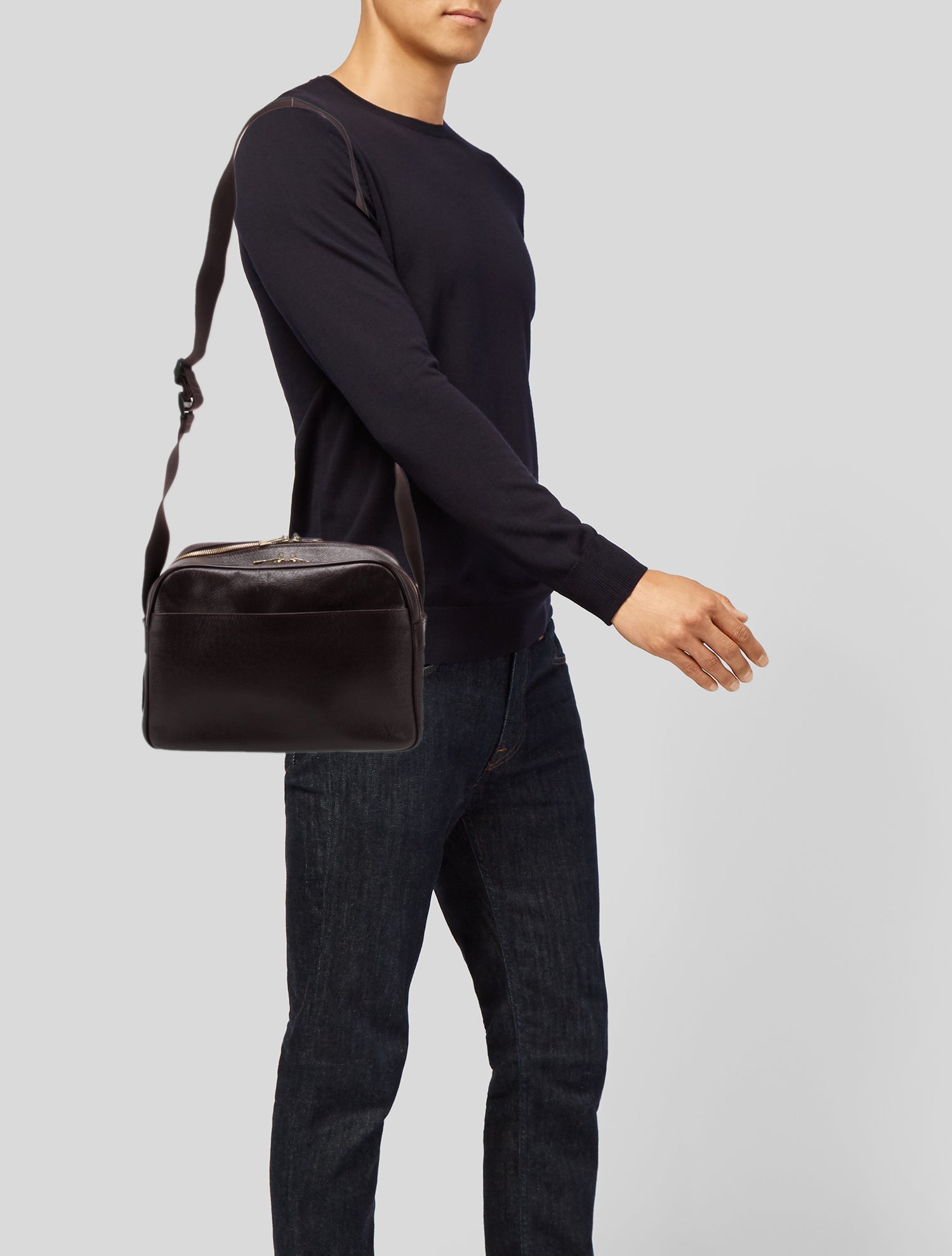 Louis Vuitton Taiga Leather Reporter Vintage