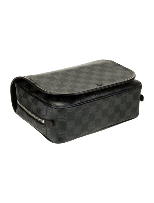 Louis Vuitton Damier Graphite Hanging Toiletry Kit