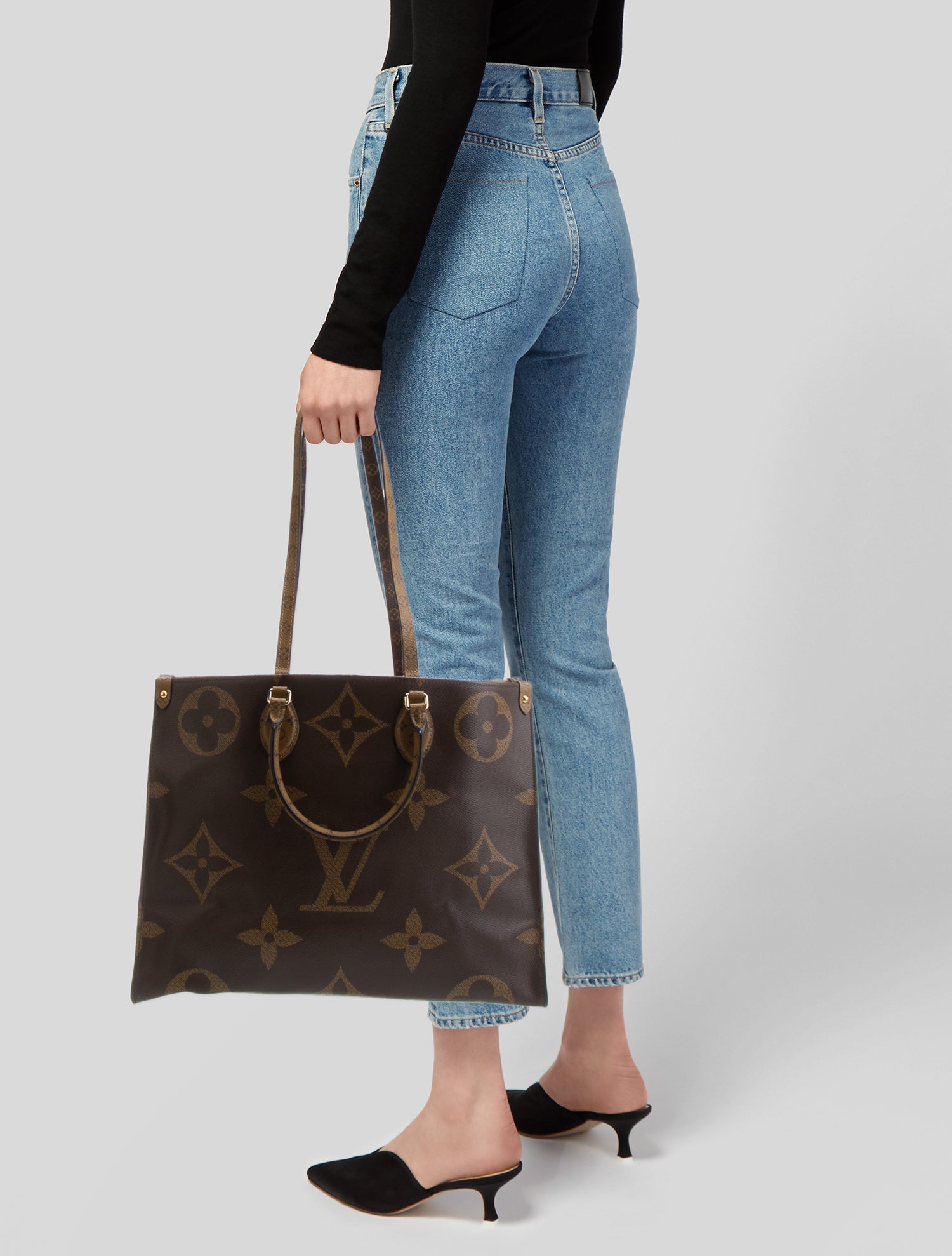 Louis Vuitton Monogram Giant OnTheGo GM