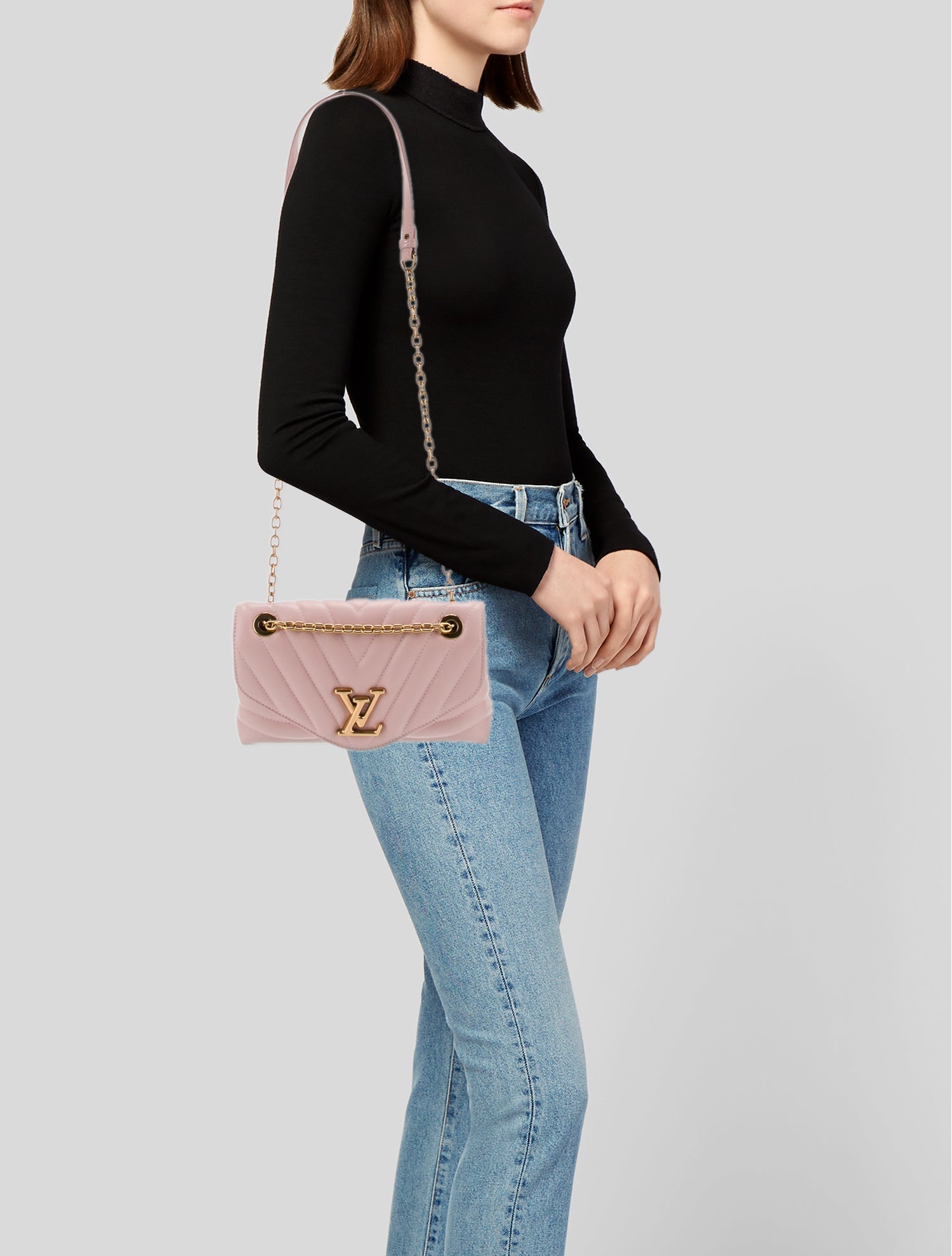 Louis Vuitton Taurillon Leather New Wave Chain MM