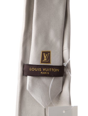 Louis Vuitton solid tie