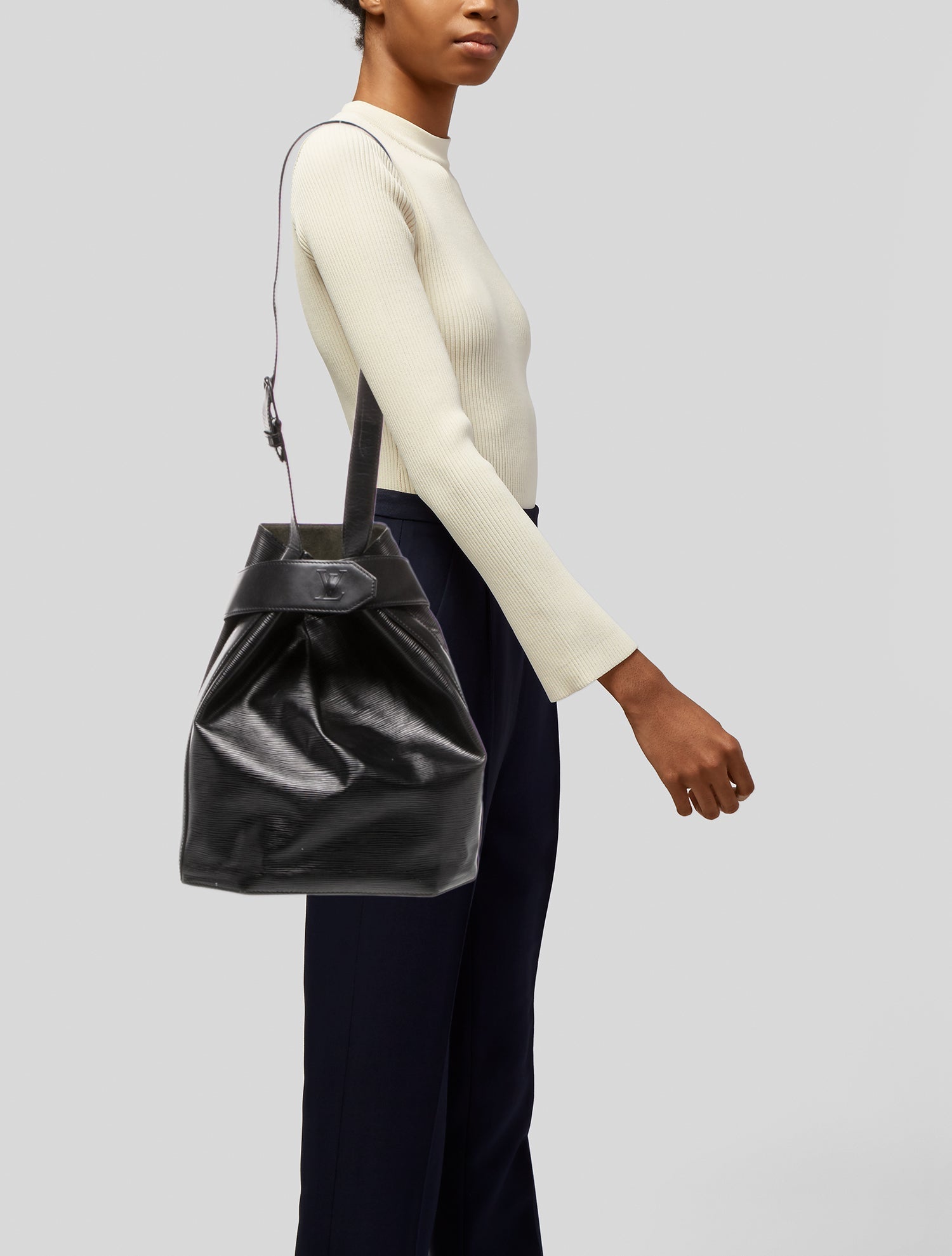 Louis Vuitton Epi Leather Leather Bucket Bag GM