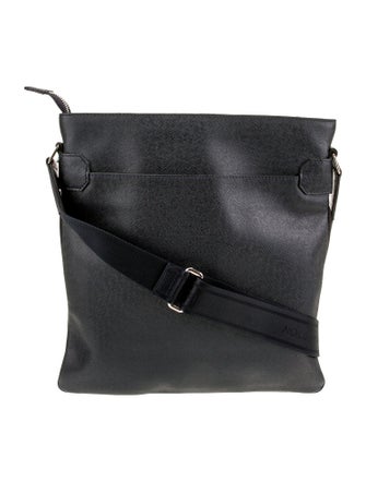 Louis Vuitton Taiga Leather Sasha