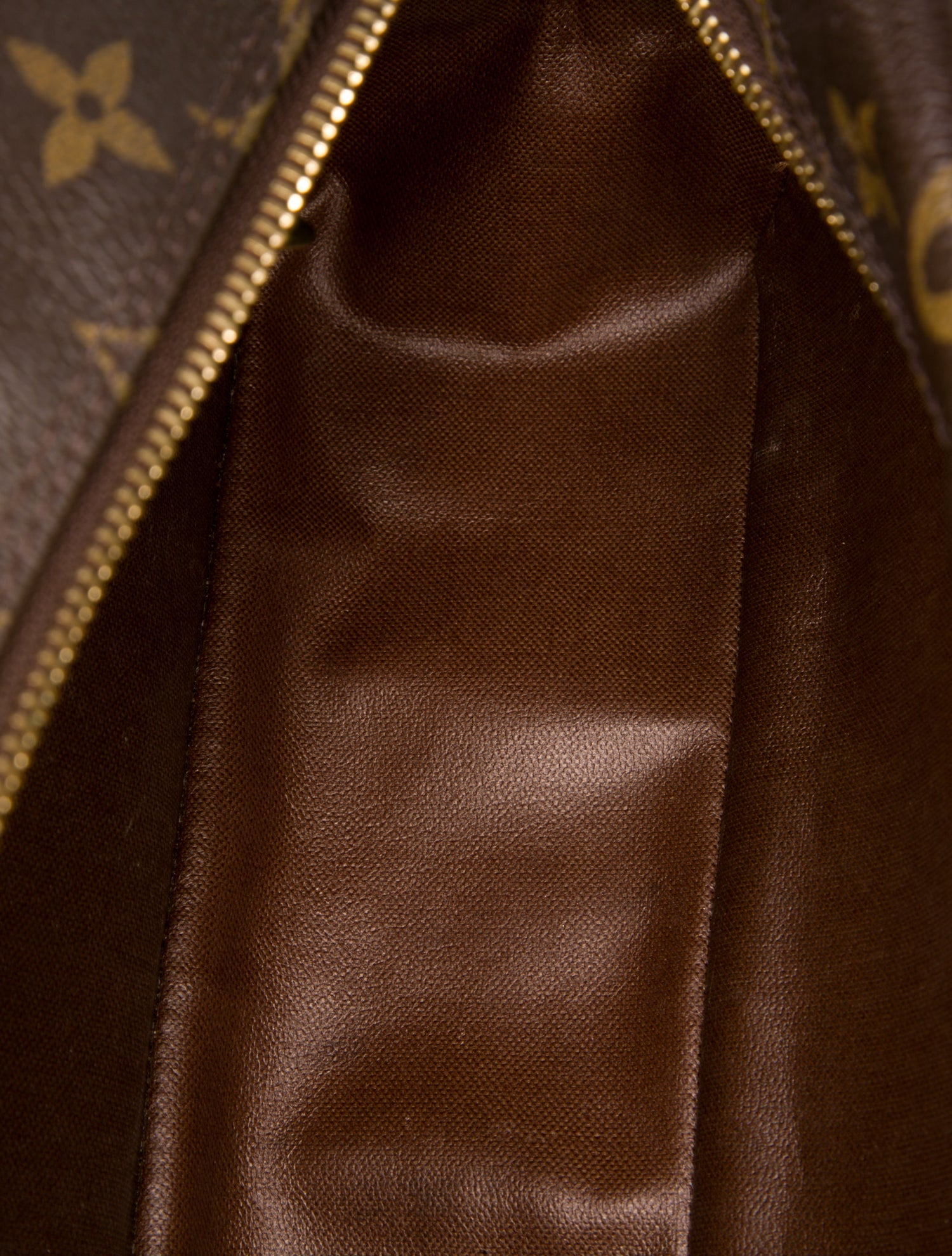 Louis Vuitton Monogram Trousse Toilette 25