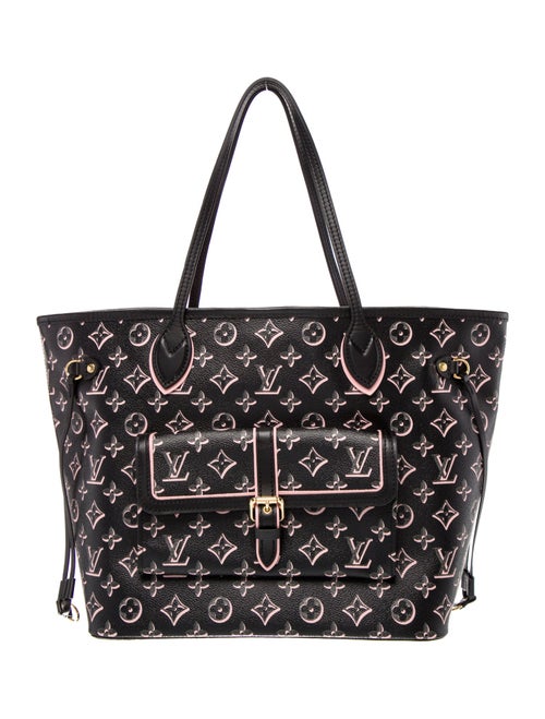 Louis Vuitton LV Monogram Fall For You Neverfull w/Pouch MM 2022