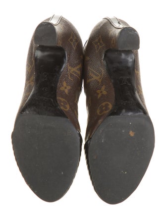 Louis Vuitton Monogram Pattern Chelsea Boots