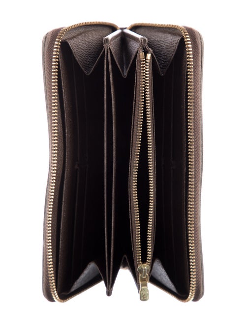 Louis Vuitton 2013 Damier Ebene Pattern Zippy Wallet