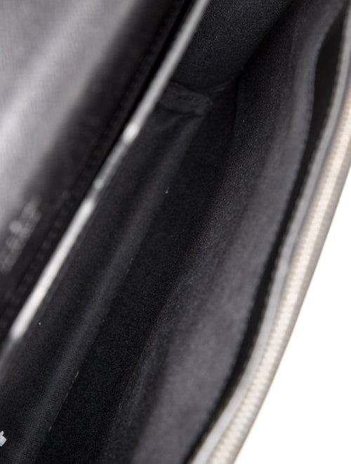 Louis Vuitton Taiga Leather Robusto 1