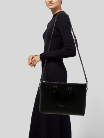 Louis Vuitton Monogram On My Side