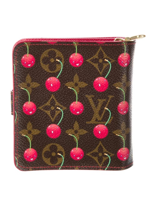 Louis Vuitton 2005 LV Monogram Compact Wallet