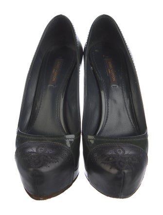 Louis Vuitton Monogram Pattern Patent Leather Pumps