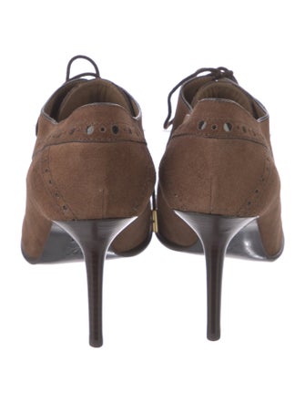 Louis Vuitton Suede Pumps