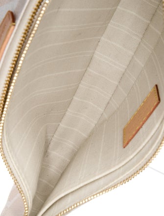 Louis Vuitton Monogram Giant Multi Pochette Accessoires