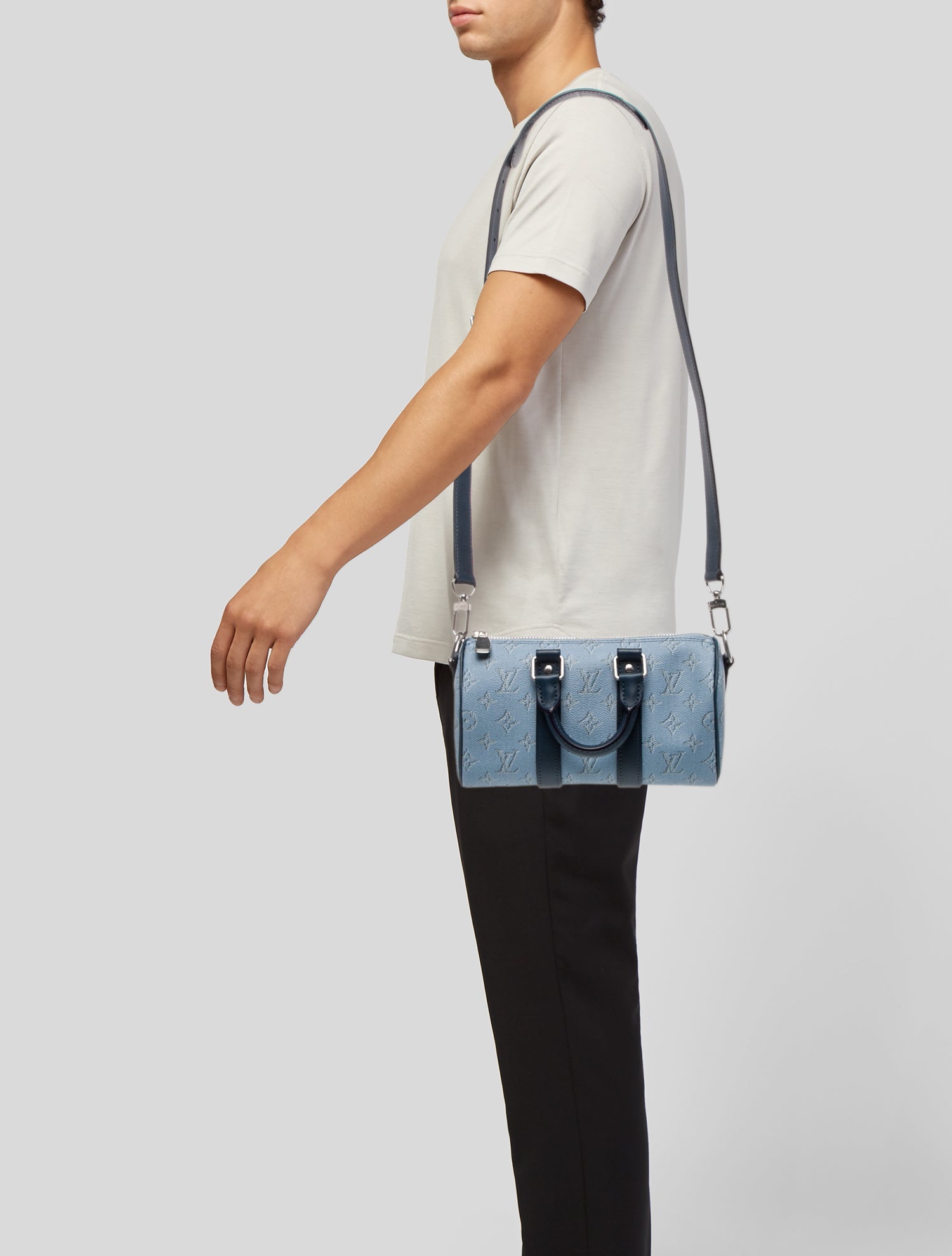 Louis Vuitton LV Monogram Keepall Bandouliere 25