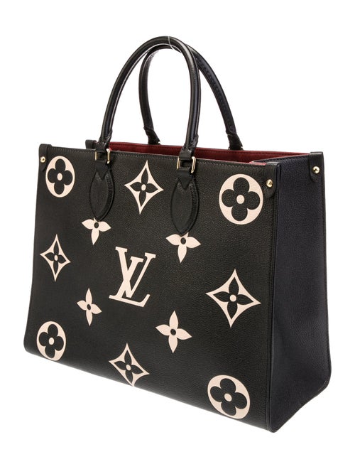 Louis Vuitton Monogram Giant OnTheGo MM
