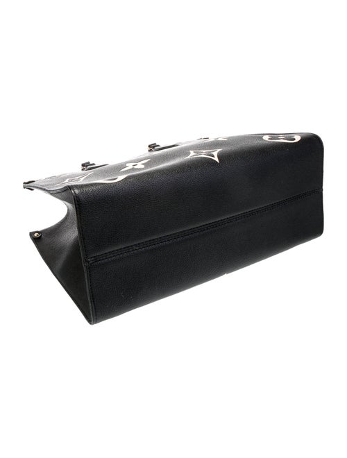 Louis Vuitton Monogram Giant OnTheGo MM