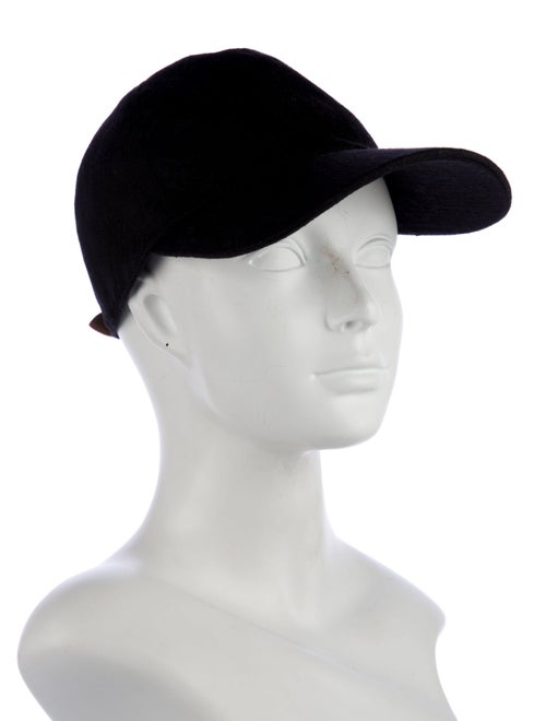 Louis Vuitton Monogram Essential Cap