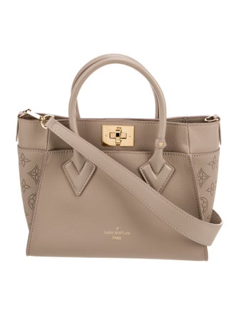 Louis Vuitton Signature On My Side PM