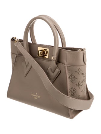 Louis Vuitton Signature On My Side PM