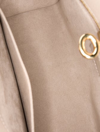 Louis Vuitton Signature On My Side PM