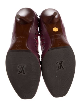 Louis Vuitton Leather Colorblock Pattern Pumps