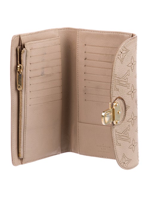 Louis Vuitton 2012 Monogram Pattern Iris Wallet