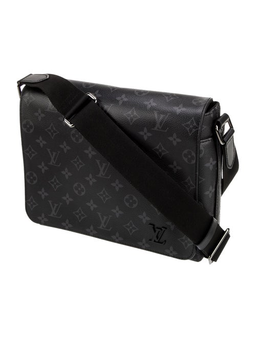 Louis Vuitton Monogram Eclipse District PM