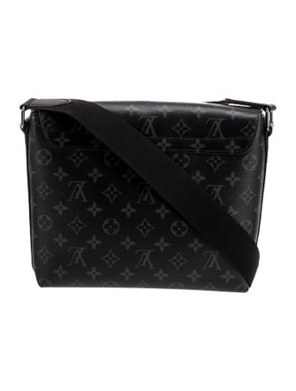 Louis Vuitton Monogram Eclipse District PM