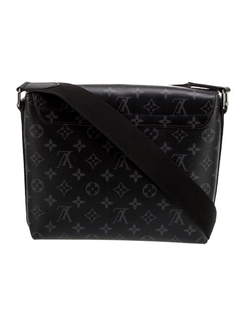 Louis Vuitton Monogram Eclipse District PM