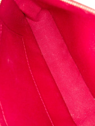 Louis Vuitton Monogram Vernis Pochette Accessoires